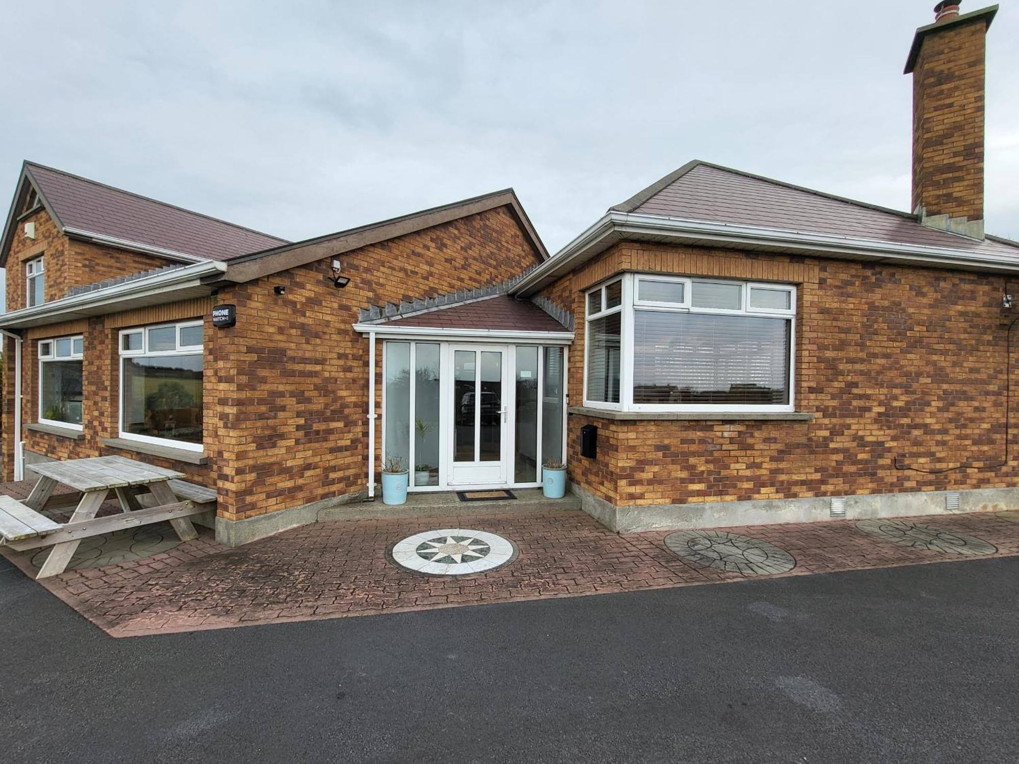 Red Brick House Rosses Point Villa Sligo Exterior photo